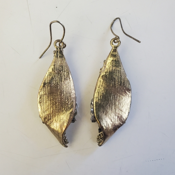 🌟 5 for $15 🌟 Faux jewelled pendant earrings - Picture 2 of 3